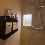 דירה Modern With Alpine Charm In *