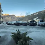 Modern With Alpine Charm In דירה