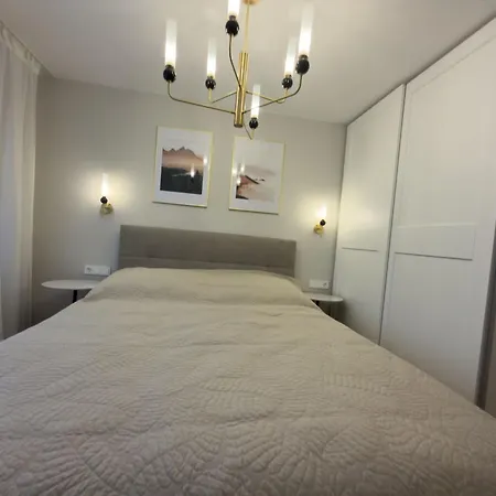 Modern With Alpine Charm In Appartamento