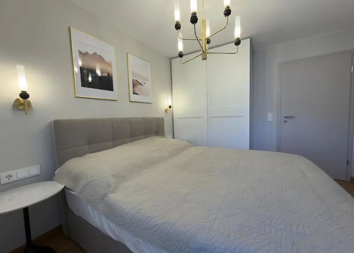 Modern With Alpine Charm In Appartamento *