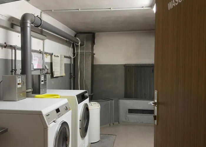 아파트 Modern With Alpine Charm In *